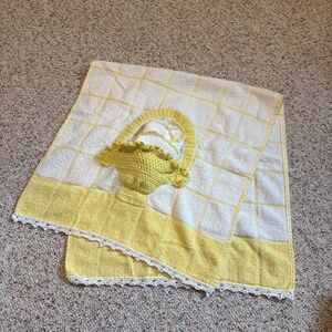 Vintage Cannon Textured Hand & Face Towel Vase Bouquet Flowers RARE Yellow USA